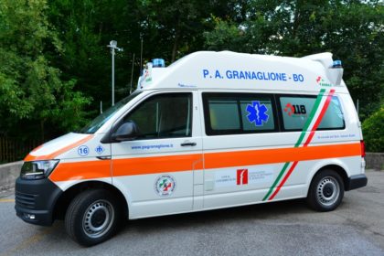Nuova ambulanza per soccorso e trasporto infermi nell'area dell'Alto Reno