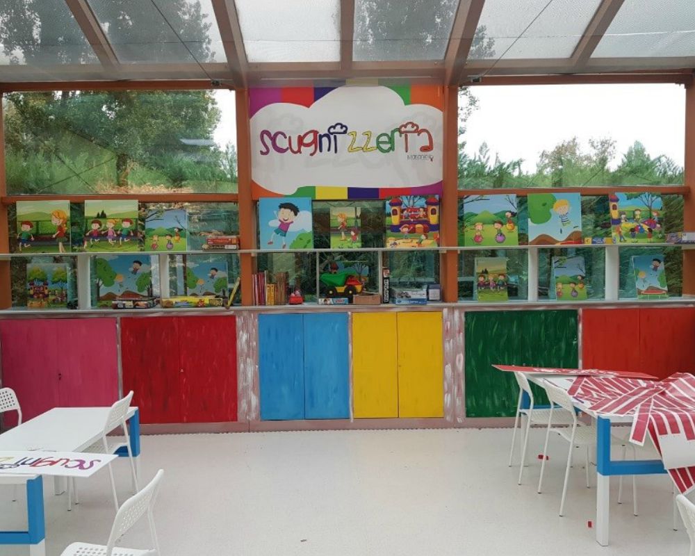 La “scugnizzeria” dove i bimbi passano i sabati in fattoria