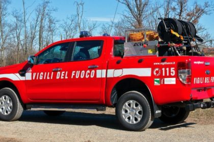 Amici Vigili del Fuoco di Monghidoro | Nuovo automezzo polivalente con due versioni scarrabili, modulo per incidenti stradali e anti incendio boschivo