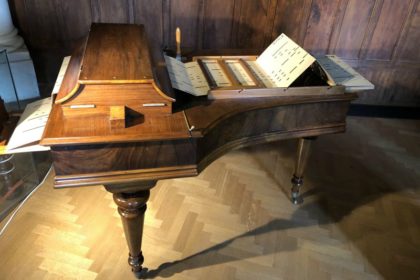 La Collezione Marini di strumenti musicali meccanici in mostra negli spazi della Rocchetta Mattei