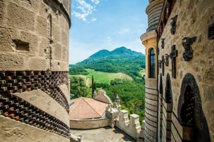 Tutto esaurito per la riapertura al pubblico della Rocchetta Mattei, ogni weekend su prenotazione online